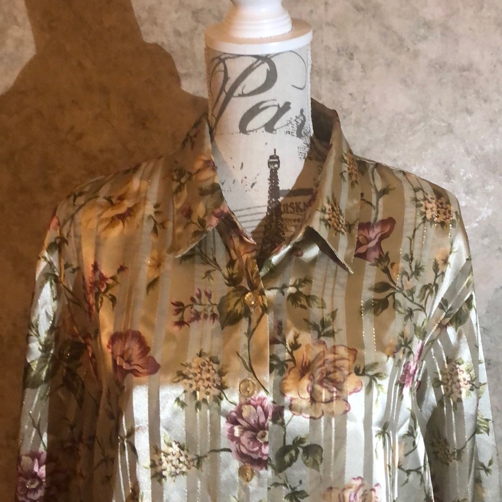 BonWorth* Woman’s Blouse - Picture 2 of 7